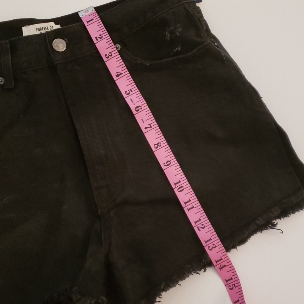 Shorts - Picture 8 of 8